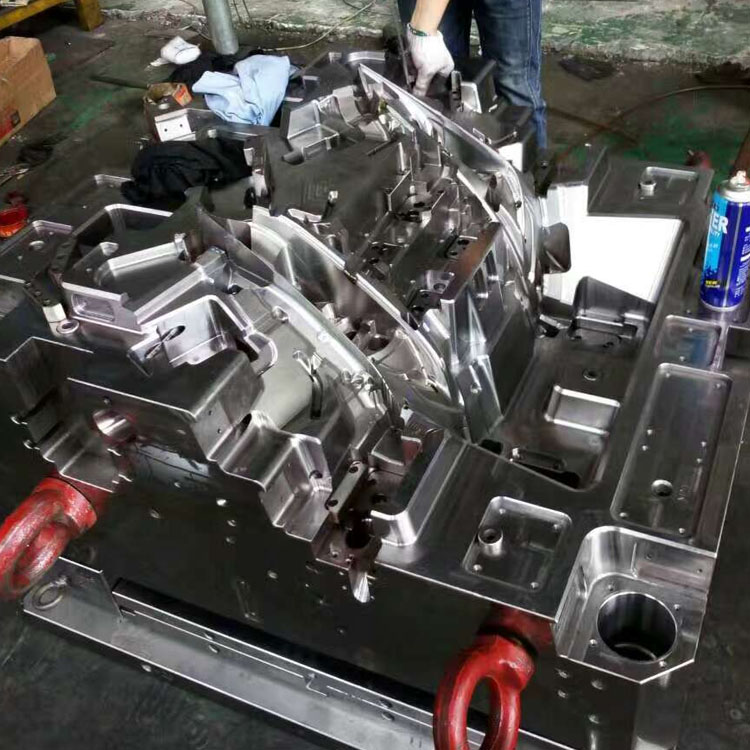 Важность обработки электрической разгрузки (EDM) для форм -инъекций